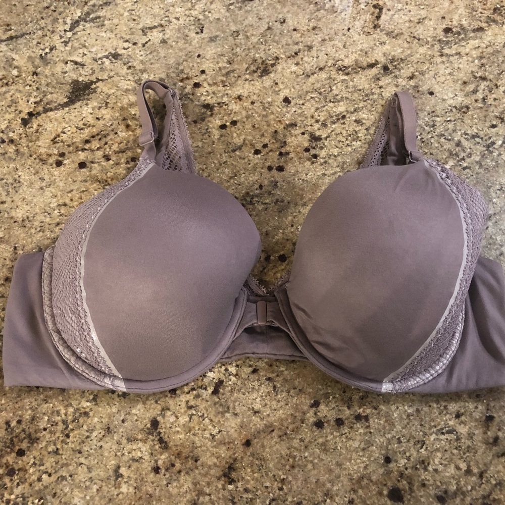 Victoria Secret bra size 38C